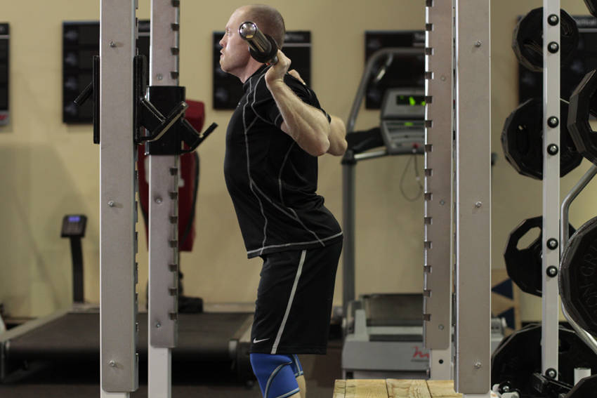 Box Squat — position 1