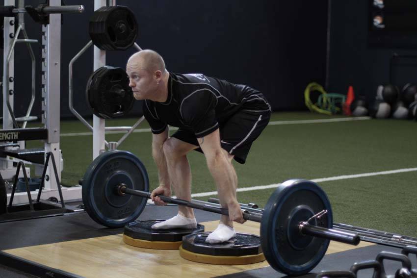Deficit Deadlift — position 1